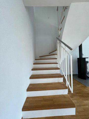 Helle 5.5 Zimmer- Maisonette Wohnung an zentraler Lage - Foto 3