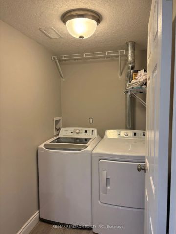 22 Lonsdale Drive #Lower - Photo 5