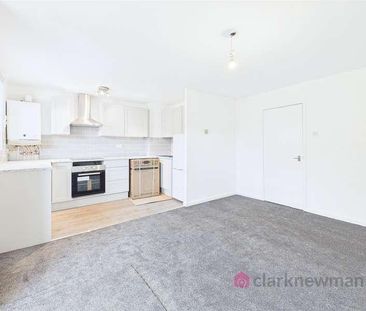 Carl House, Commonside Road, Harlow, CM18 - Photo 2