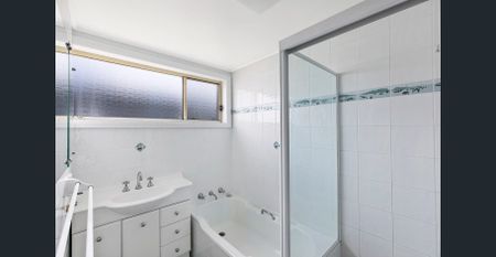 Modern Coastal Retreat with Ocean Views - Photo 5