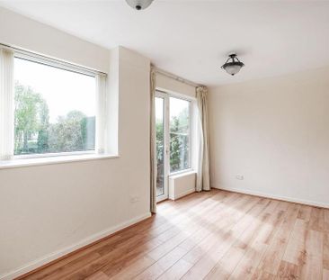 3 bedroom detached house to rent - Photo 4