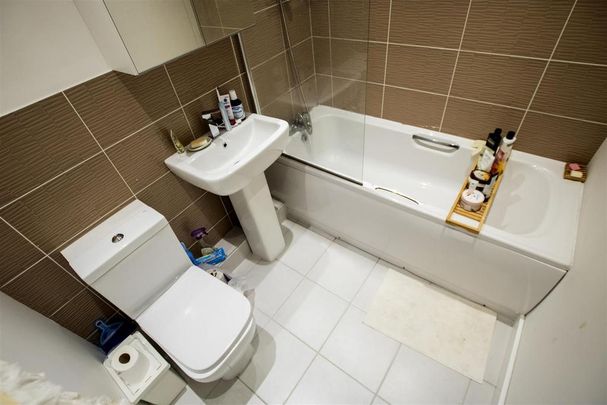 5 bedroom house to rent - Photo 1