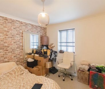 Manor Farm Close, Haverhill - Photo 3