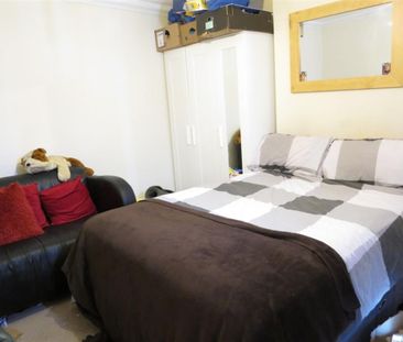 2 bedroom flat share to rent - Photo 1