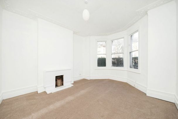 Fortis Green - Photo 1