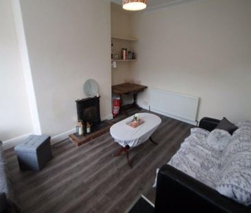 2 bedroom house to rent - Photo 2
