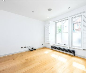 4 bedroom terraced house to rent - Photo 4