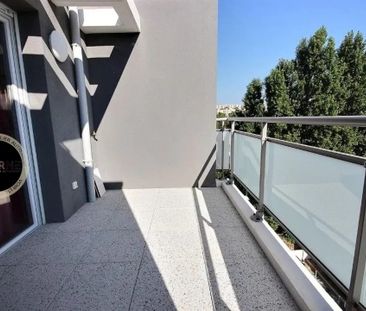 Location Appartement 3 pièces 48m² MARSEILLE 11ème - Photo 5