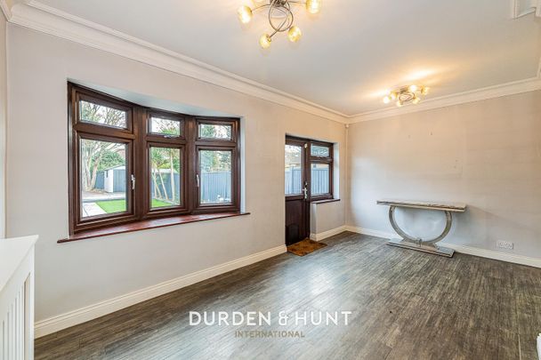 Grenfell Avenue, Hornchurch - Photo 1