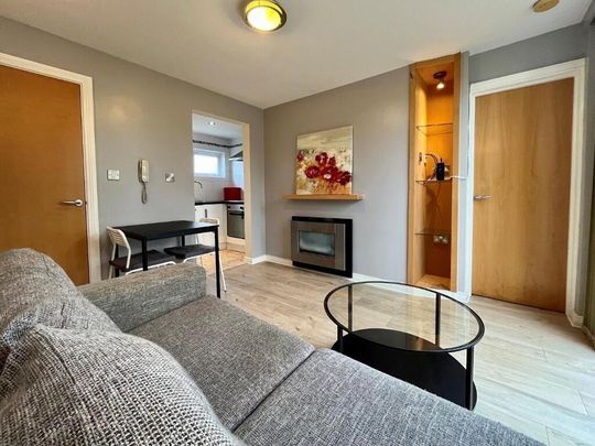 14c Lesley Heights, Glassillan Grove, Greenisland, BT38 8TB - Photo 1