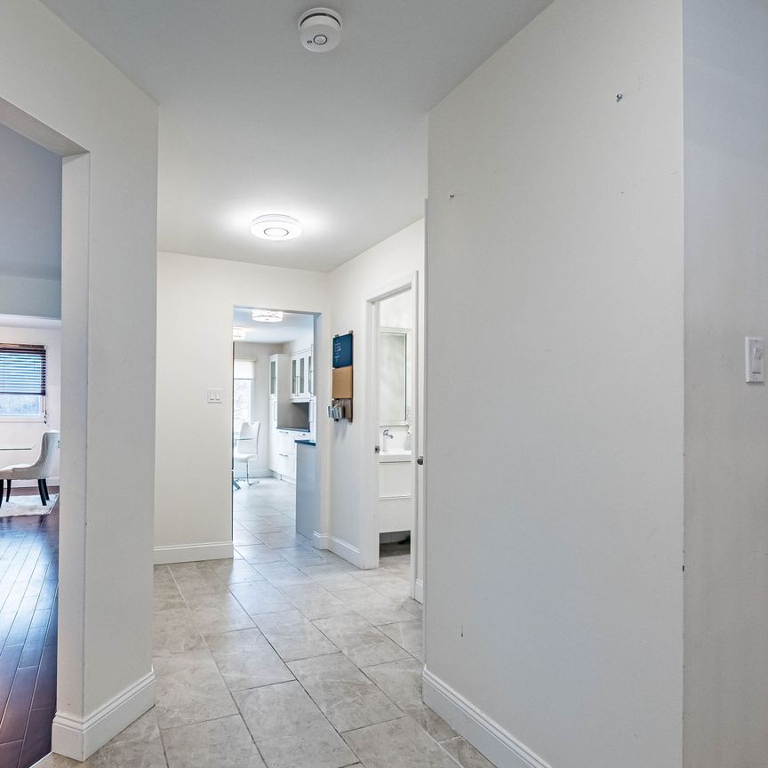For Lease - 5255 Astwell Avenue, Mississauga, Ontario - Photo 1