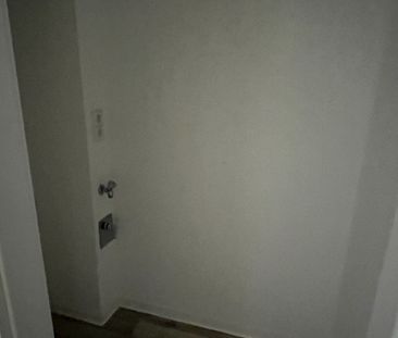 Mit WBS - Schöne 2 Raum-Wohnung mit Balkon und Badewanne - Photo 1