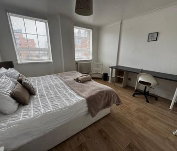 2 Bed Flat, Atlantic Mansions, SO14 - Photo 3