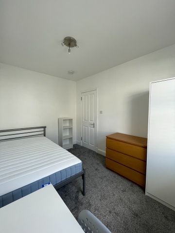 5 Bed Terraced House, Park Crescent Road, BN2 - Photo 5