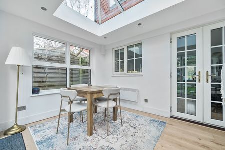 The Oaks, Chiddingfold - 2 bedrooms Property for lettings - Seymours - Photo 4