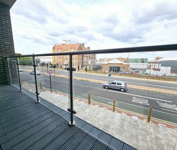 1 Bed Flat, Woolwich Road, SE7 - Photo 1