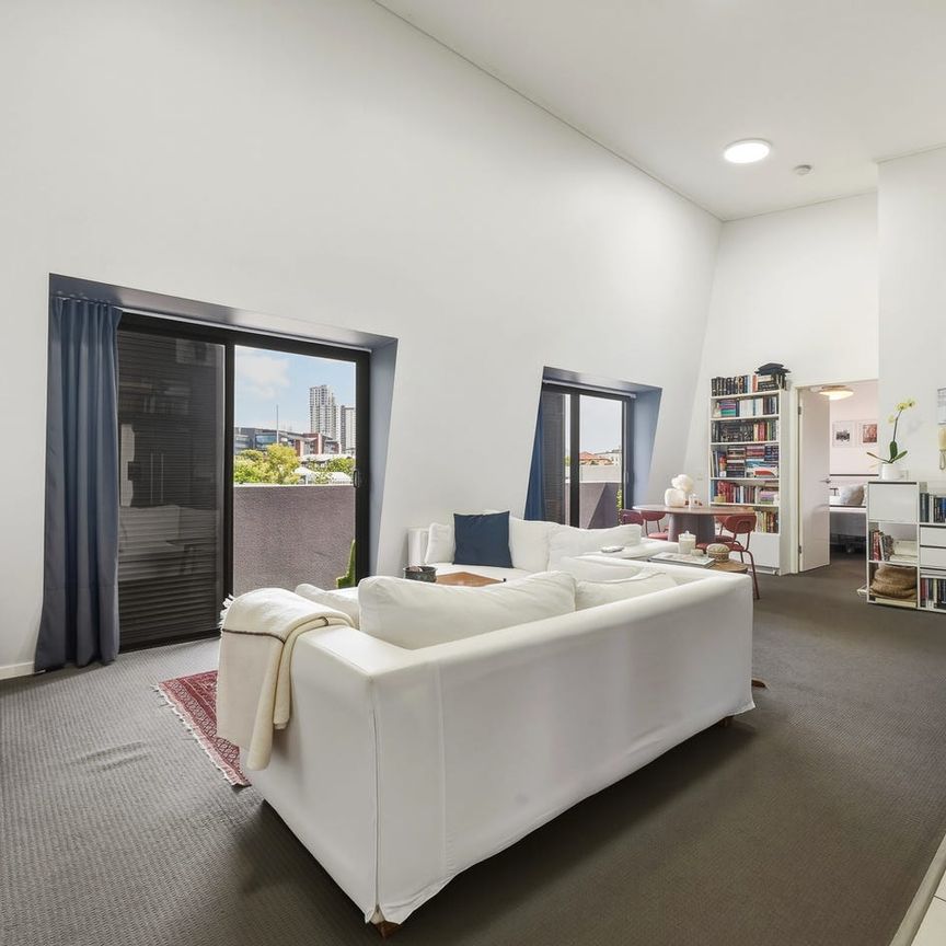 Stylish Inner-City Living in the Heart of Fortitude Valley - Photo 1