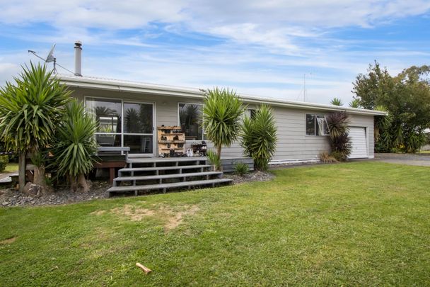 Spacious Family Home - Waihi - Photo 1