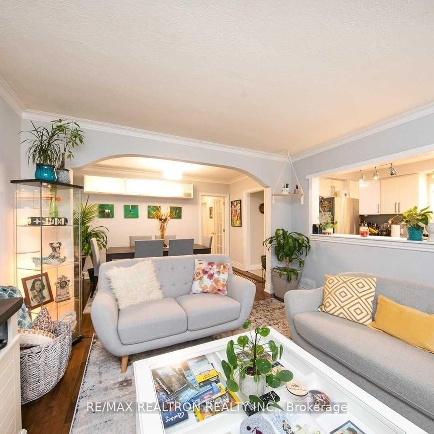 For Lease - 28 Irvington Crescent Unit# Main, Toronto, Ontario - Photo 1