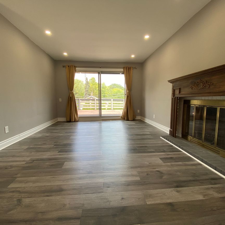 For Lease - 16 North Hills Terrace, Toronto, Ontario - Photo 1