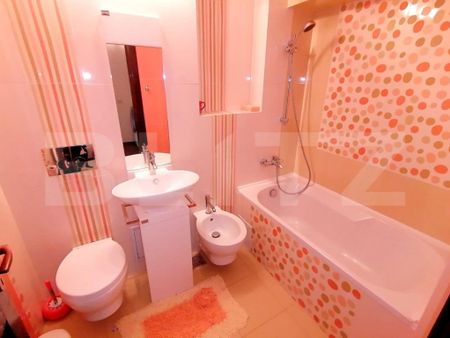 Apartament de 4 camere, 98 mp, centrala, aer conditionat, zo - Photo 3