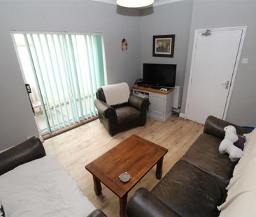 5 bedroom house to rent - Photo 2