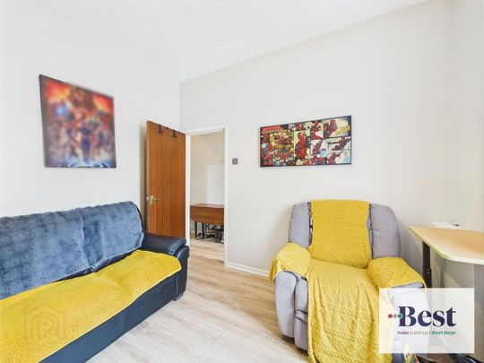 5 Victoria Street, BT388AQ, Carrickfergus - Photo 1