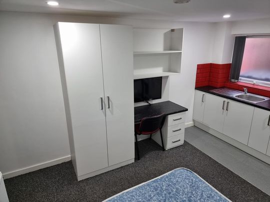 Studio to rent - Photo 1