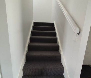 Master bedroom with private ensuite - Photo 1