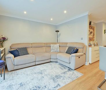 3 bedroom terraced house to rent - Photo 2