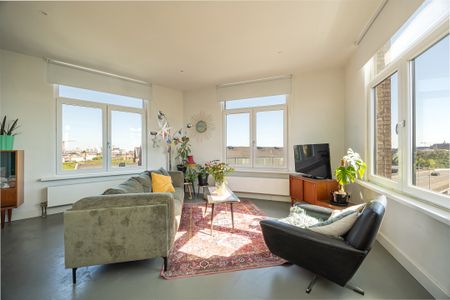 Lichtrijk hoekappartement met open zicht aan Damplein - Photo 2