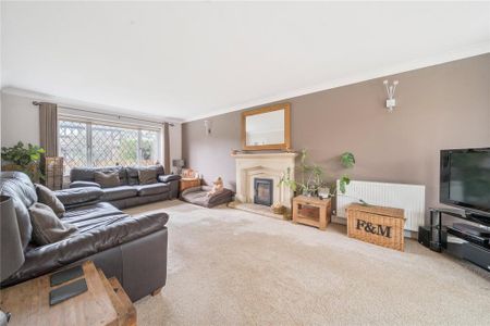 4 bedroom detached house to rent - Photo 3