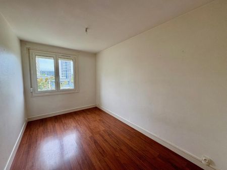 APPARTEMENT T4 A LOUER A ROANNE - HOPITAL - Photo 2