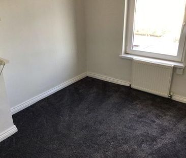 89 Ellis Street, Carrickfergus, BT38 8AZ - Photo 1