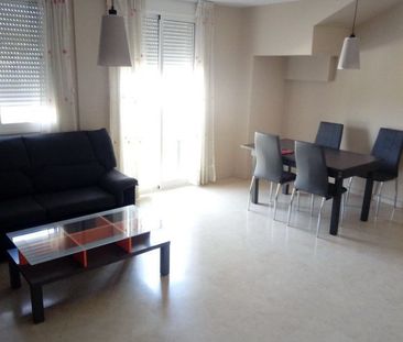 Alquiler Habitación en Avda. Andalucía, Jaén - Photo 3