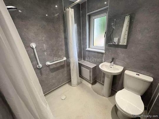 3 bedroom property to rent in Johnstone - Photo 1