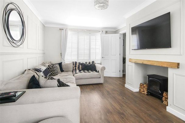 3 bedroom semi-detached house to rent - Photo 1