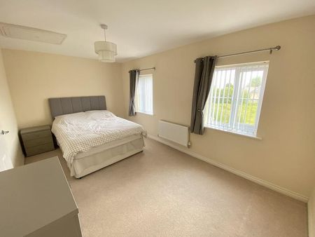 3 bedroom end of terrace house to rent - Photo 5