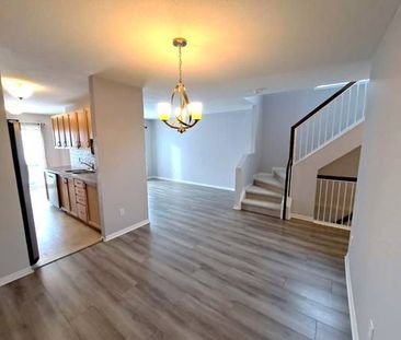 End unit townhouse with 3 beds 2.5 baths-Kanata- Available Immediately - Photo 1