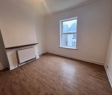 2 bedroom semi-detached house to rent - Photo 2