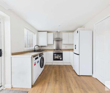 Gravenmoor Drive :: Manchester, M7 - Photo 6