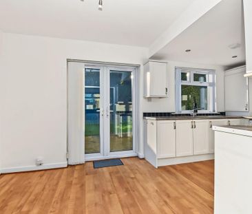 2 bedroom semi-detached house to rent - Photo 6