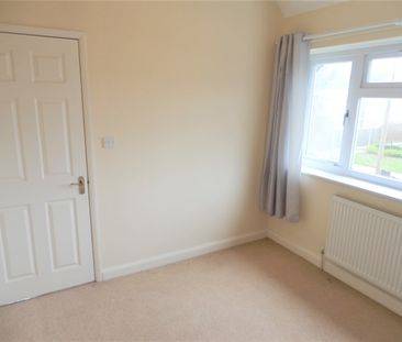 2 Bedroom House Badersfield NR10 to Let - Photo 6