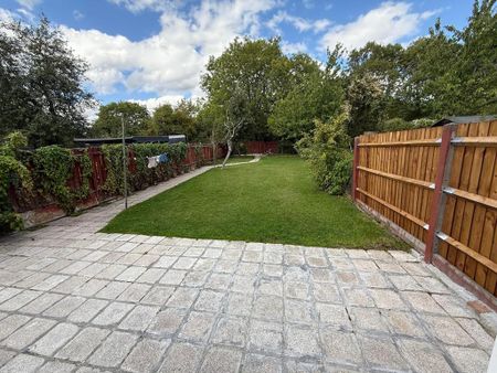 3 bedroom semi-detached house to rent - Photo 5