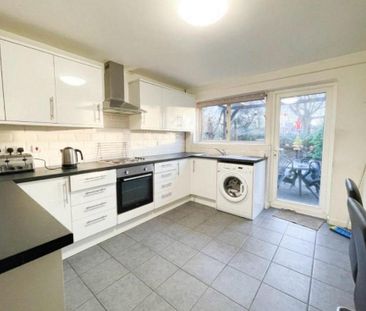 1 bedroom in a house share to rent - Photo 6