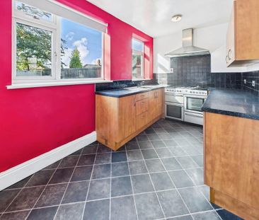 2 bedroom semi-detached house to rent - Photo 4