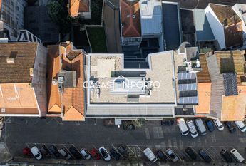 T4 Penthouse de charme com 2 terraços aos Aliados