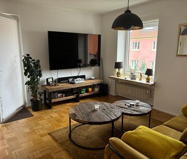 Zentrumsnahe, großzügige 4- Zimmer-Wohnung! - Photo 4