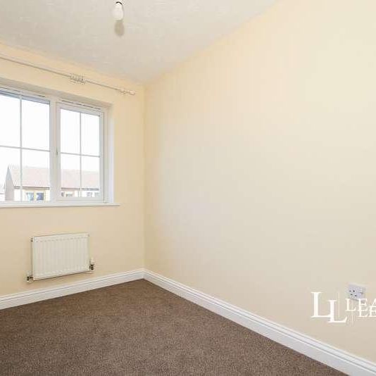 Juniper Crescent, Spalding, Lincolnshire, PE12 - Photo 1