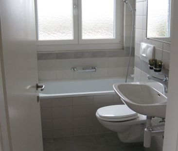 MIETEN OHNE KAUTION - 2.5 Zimmerwohnung im Grünen von Adliswil - Photo 5